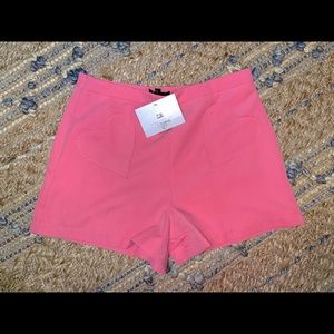 Heart shaped pocket shorts 💖